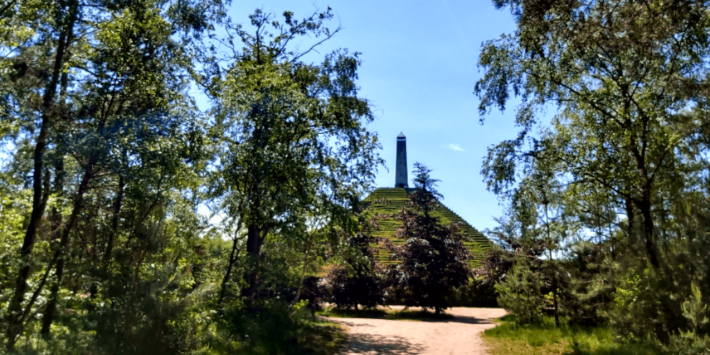 Bos wandelen mooiste boswandeling Pyramide van Austerlitz